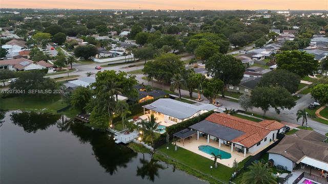 1721 NW 114th Avenue, Pembroke Pines, FL 33026