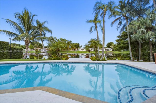 1721 NW 114th Avenue, Pembroke Pines, FL 33026