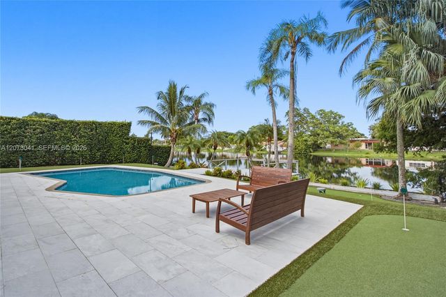 1721 NW 114th Avenue, Pembroke Pines, FL 33026