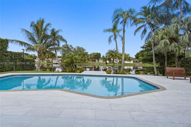 1721 NW 114th Avenue, Pembroke Pines, FL 33026