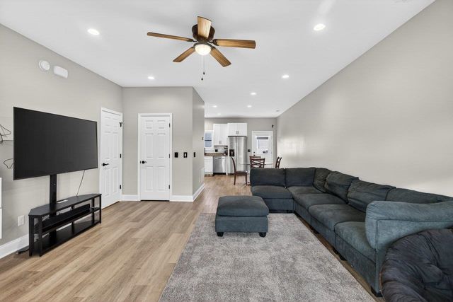 612 ZEPHYR DR, Rockingham, VA 22801