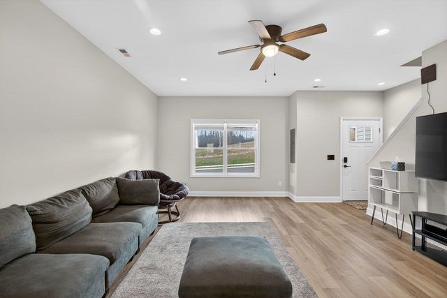 612 ZEPHYR DR, Rockingham, VA 22801