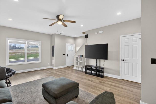 612 ZEPHYR DR, Rockingham, VA 22801