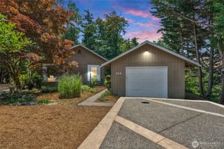 812 Wynwood Drive, Kent, WA 98030