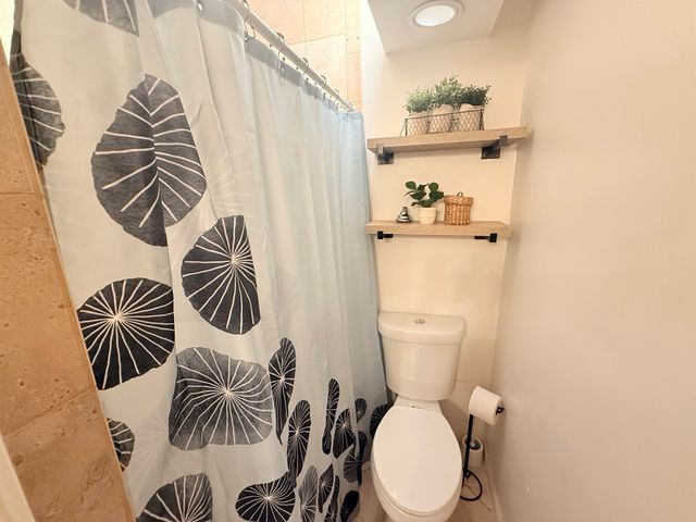 3660 Lower Honoapiilani Rd # 111, Lahaina, HI 96761