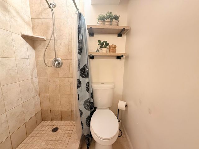 3660 Lower Honoapiilani Rd # 111, Lahaina, HI 96761