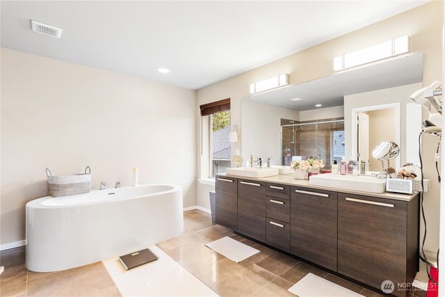 12808 SE 213th Street, Kent, WA 98031