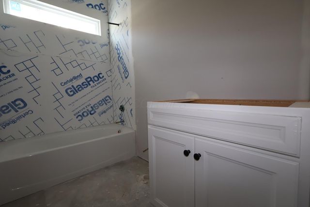 4543 Corsican Loop E, Hilliard, OH 43026