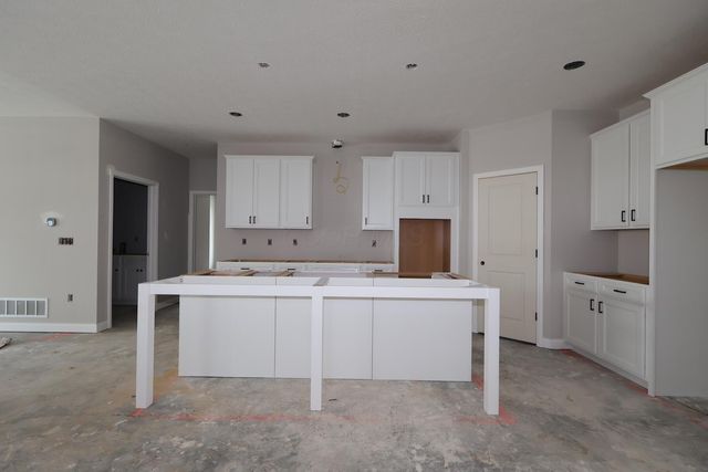 4543 Corsican Loop E, Hilliard, OH 43026