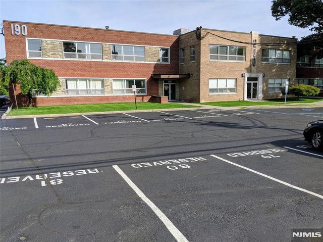 190 Sylvan Avenue C7, Englewood Cliffs, NJ 07632