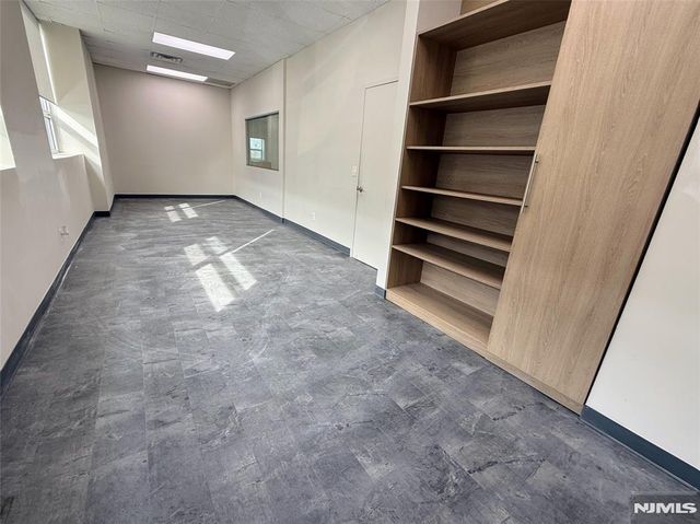 190 Sylvan Avenue C7, Englewood Cliffs, NJ 07632
