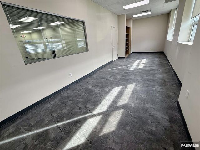 190 Sylvan Avenue C7, Englewood Cliffs, NJ 07632