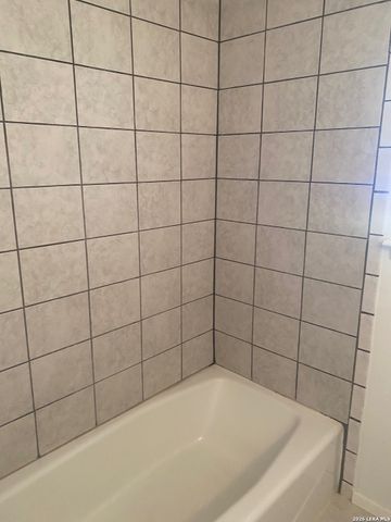 5406 Sir Robert, Kirby, TX 78219