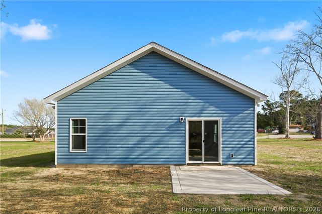 1515 McBryde Lake Road, Raeford, NC 28376