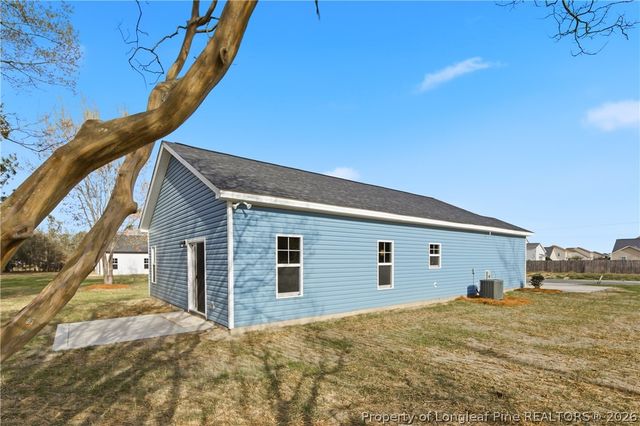 1515 McBryde Lake Road, Raeford, NC 28376