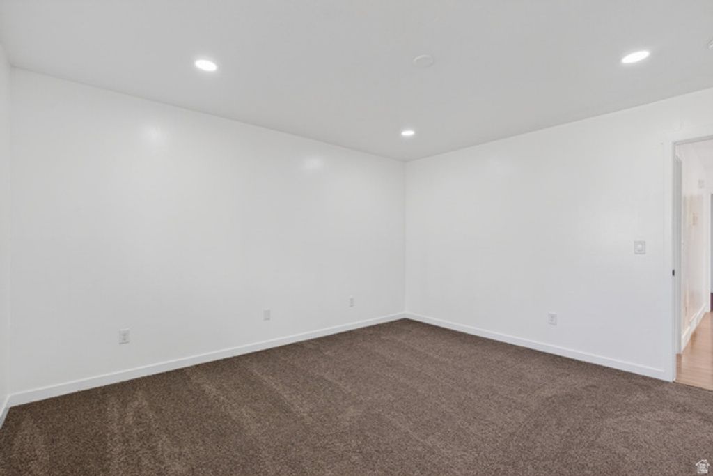 Image 21 of property listing at 6306 W MARCREST DR, West Valley City, UT 84128
