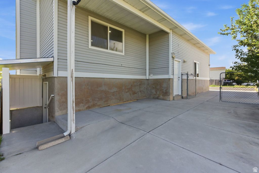 Image 40 of property listing at 6306 W MARCREST DR, West Valley City, UT 84128