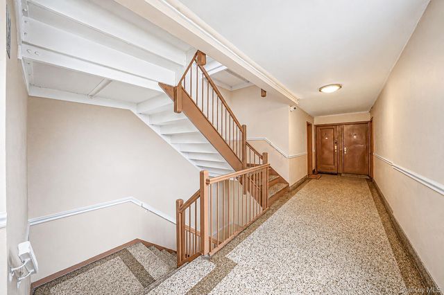 139-05 85 Drive 5E, Briarwood, NY 11435