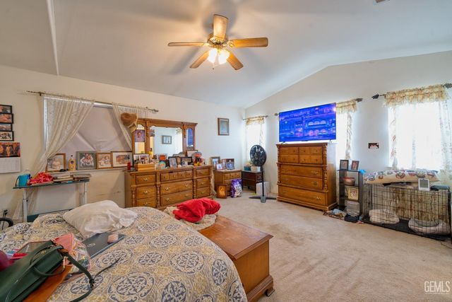 12619 Sawtooth Avenue, Bakersfield, CA 93312