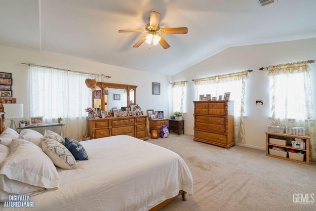 12619 Sawtooth Avenue, Bakersfield, CA 93312