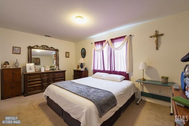 12619 Sawtooth Avenue, Bakersfield, CA 93312