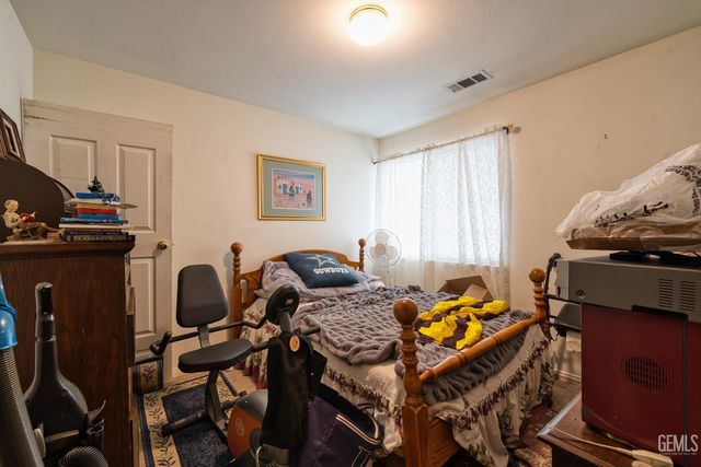 12619 Sawtooth Avenue, Bakersfield, CA 93312