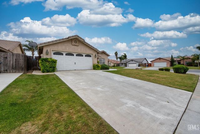 12619 Sawtooth Avenue, Bakersfield, CA 93312