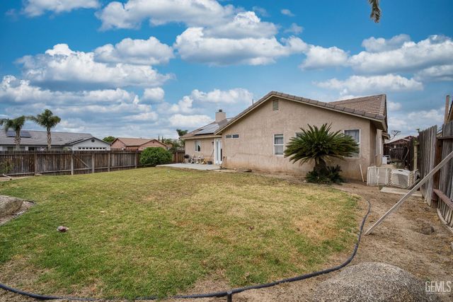 12619 Sawtooth Avenue, Bakersfield, CA 93312