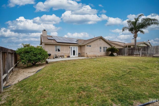 12619 Sawtooth Avenue, Bakersfield, CA 93312