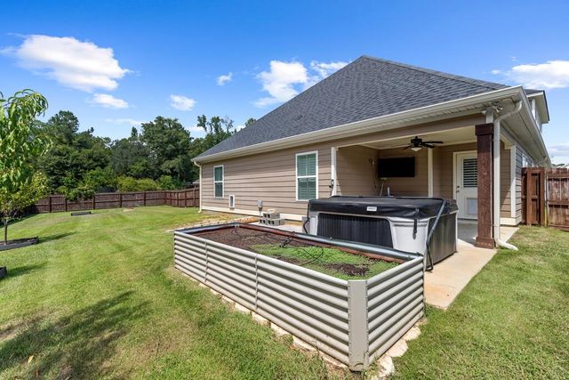 257 Puent Dr, Dothan, AL 36301