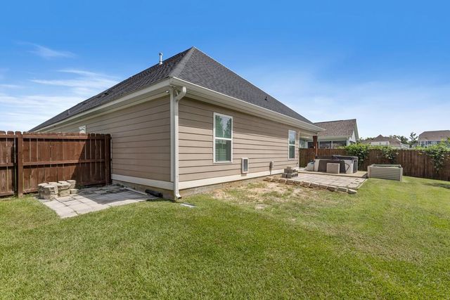 257 Puent Dr, Dothan, AL 36301