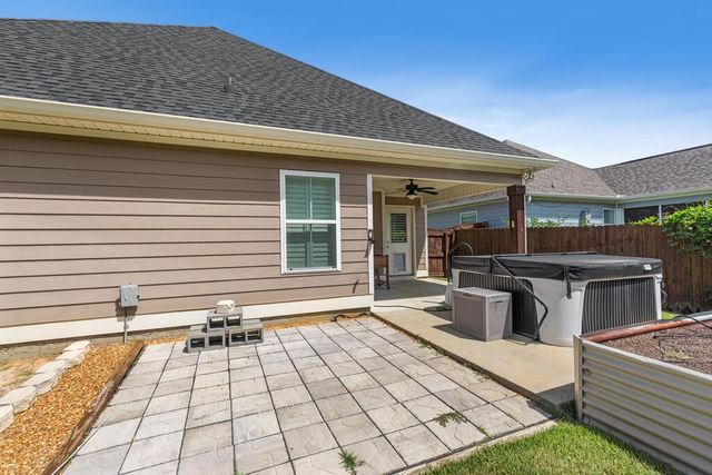 257 Puent Dr, Dothan, AL 36301