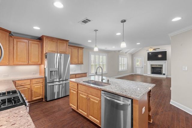 257 Puent Dr, Dothan, AL 36301