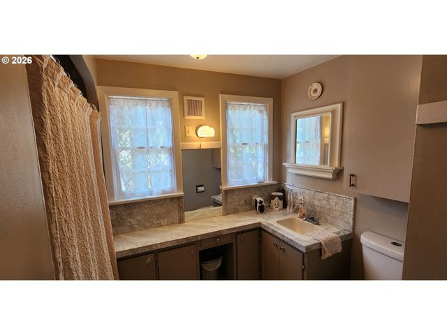 12718 Ne 159TH St, Brush Prairie, WA 98606