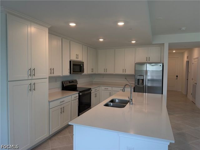 18421 Copperhead CT N 222, Lehigh Acres, FL 33936