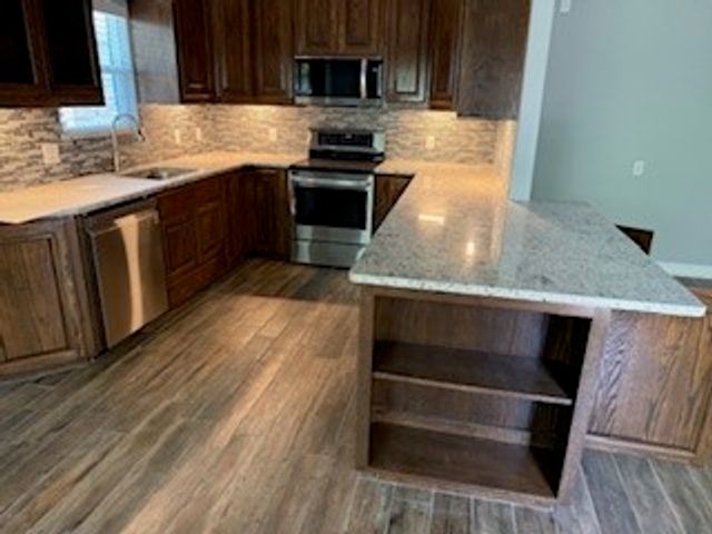 4001 Wagner Lee Dr, Corpus Christi, TX 78418