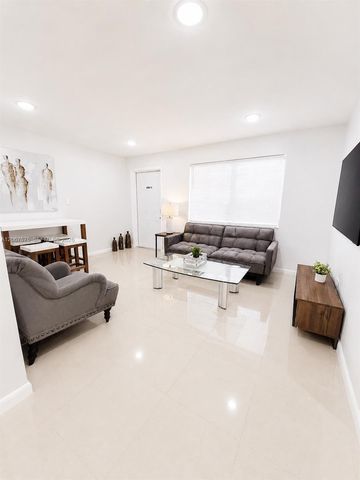 1723 Wiley Street F, Hollywood, FL 33020