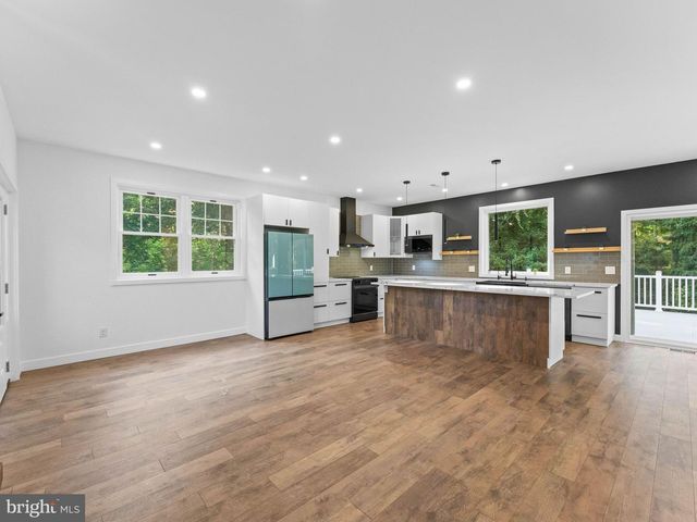 4642 BELMONT AVE, Bensalem, PA 19020