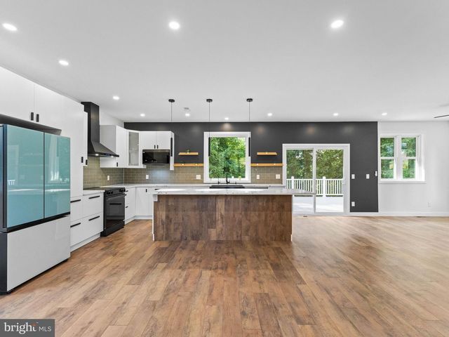 4642 BELMONT AVE, Bensalem, PA 19020