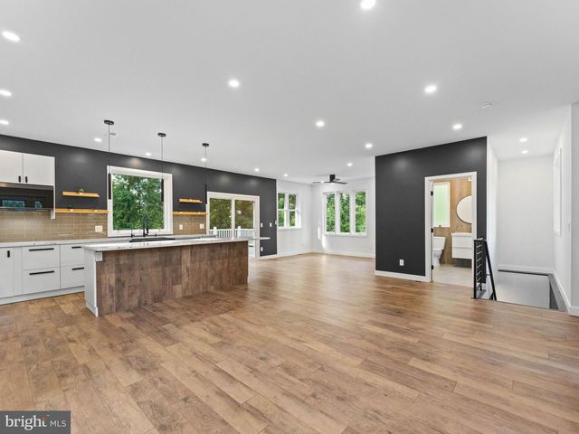 4642 BELMONT AVE, Bensalem, PA 19020