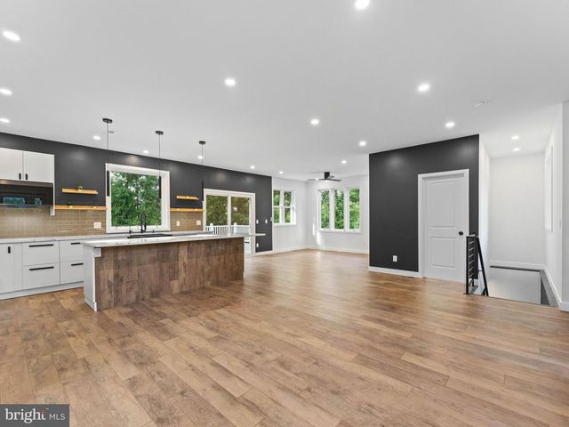 4642 BELMONT AVE, Bensalem, PA 19020
