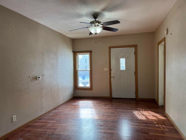 15 NW 2nd Street, Oelwein, IA 50662