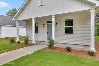 206 S Johnson Street, Burgaw, NC 28425