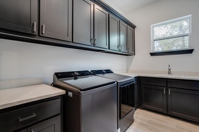 124 Cote D Azur Drive, Chico, TX 76431
