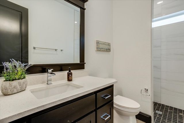 124 Cote D Azur Drive, Chico, TX 76431