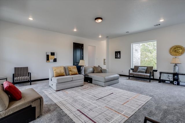 124 Cote D Azur Drive, Chico, TX 76431