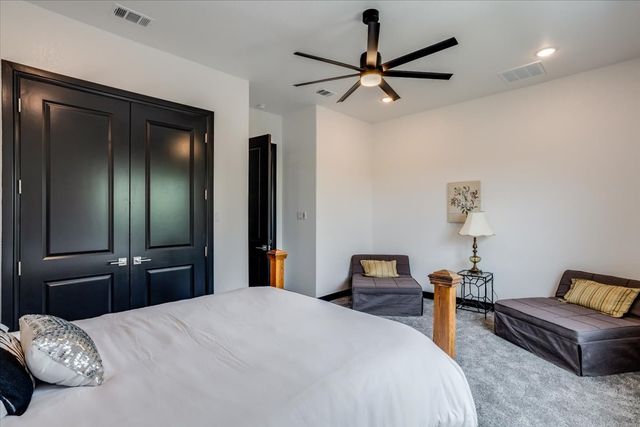 124 Cote D Azur Drive, Chico, TX 76431