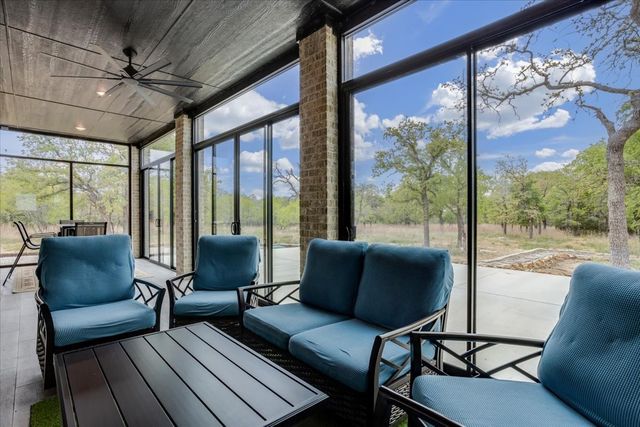 124 Cote D Azur Drive, Chico, TX 76431