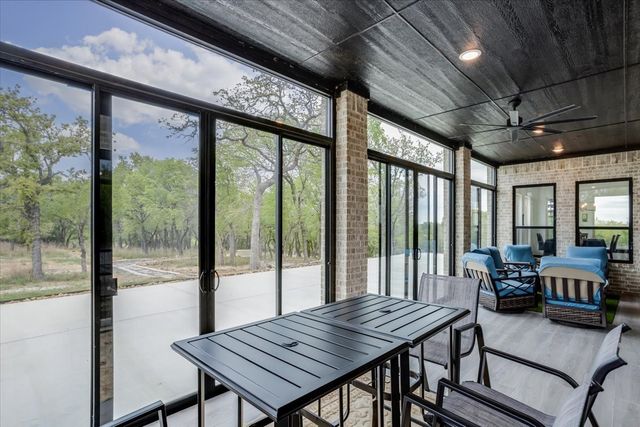 124 Cote D Azur Drive, Chico, TX 76431