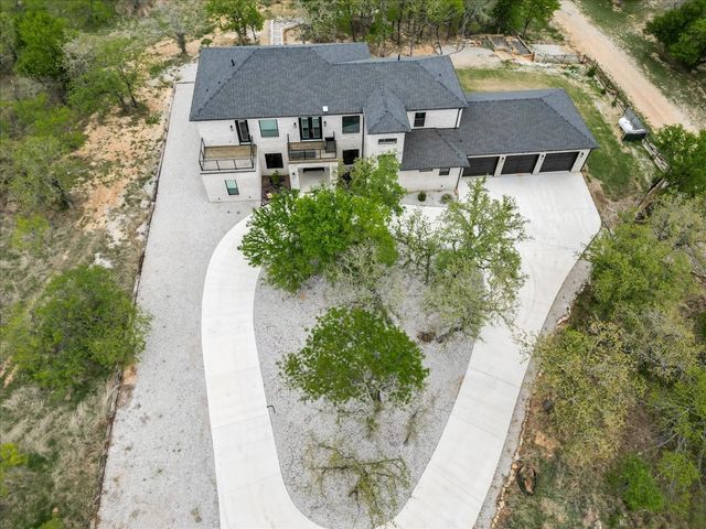 124 Cote D Azur Drive, Chico, TX 76431